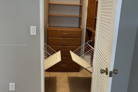 Купить кондоминиум в Дорал, Флорида 2 спальни, 98.48м2, № 1948642 - фото 19