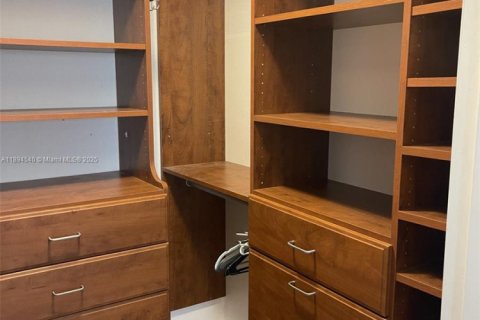 Купить кондоминиум в Дорал, Флорида 2 спальни, 98.48м2, № 1948642 - фото 18