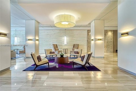 Condominio en venta en Sunny Isles Beach, Florida, 1 dormitorio, 92.07 m2 № 2044494 - foto 19