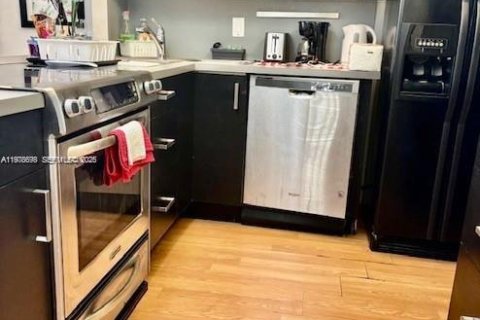 Condominio en venta en Sunny Isles Beach, Florida, 1 dormitorio, 92.07 m2 № 2044494 - foto 6