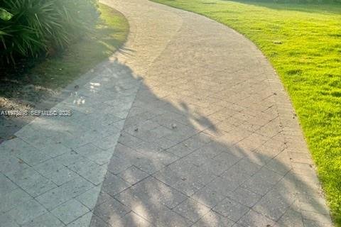 Condominio en venta en Sunny Isles Beach, Florida, 1 dormitorio, 92.07 m2 № 2044494 - foto 16