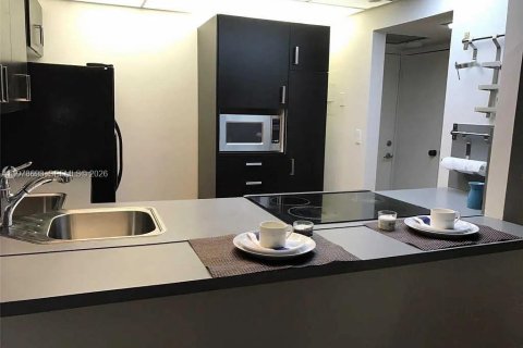 Condominio en venta en Sunny Isles Beach, Florida, 1 dormitorio, 92.07 m2 № 2044494 - foto 3