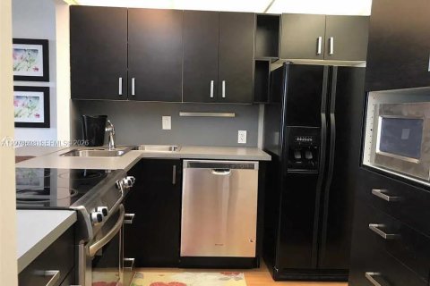 Condominio en venta en Sunny Isles Beach, Florida, 1 dormitorio, 92.07 m2 № 2044494 - foto 7