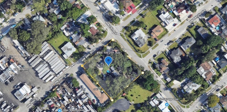 Propiedad comercial en Miami, Florida № 1983429