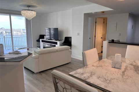 Copropriété à louer à Miami, Floride: 2 chambres, 91.51 m2 № 1860008 - photo 4