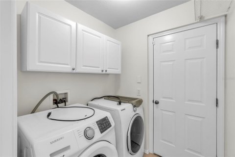 House in Parrish, Florida 3 bedrooms, 188.03 sq.m. № 2411691 - photo 27