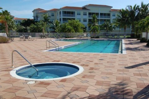 Copropriété à louer à Punta Gorda, Floride: 2 chambres, 125.51 m2 № 1150433 - photo 2