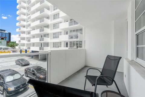 Copropriété à louer à Miami Beach, Floride: 48.77 m2 № 1977228 - photo 15