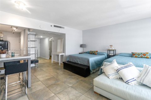 Copropriété à louer à Miami Beach, Floride: 48.77 m2 № 1977228 - photo 3