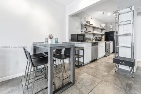 Copropriété à louer à Miami Beach, Floride: 48.77 m2 № 1977228 - photo 5