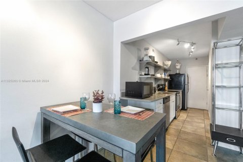 Copropriété à louer à Miami Beach, Floride: 48.77 m2 № 1977228 - photo 6