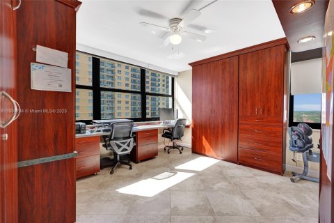 Condominio en venta en Hollywood, Florida, 2 dormitorios, 115.2 m2 № 1963394 - foto 26