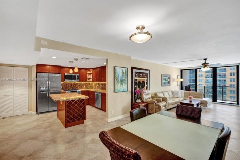 Condominio en venta en Hollywood, Florida, 2 dormitorios, 115.2 m2 № 1963394 - foto 17