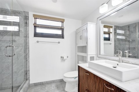 Condominio en venta en Hollywood, Florida, 2 dormitorios, 115.2 m2 № 1963394 - foto 18