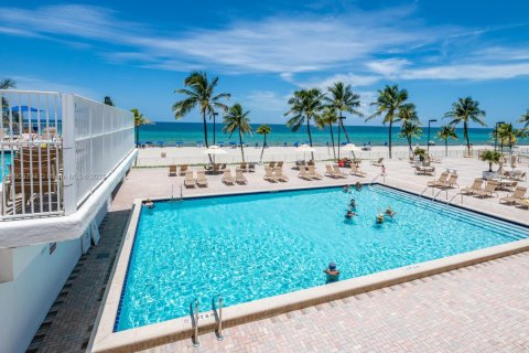 Condominio en venta en Hollywood, Florida, 2 dormitorios, 115.2 m2 № 1963394 - foto 5