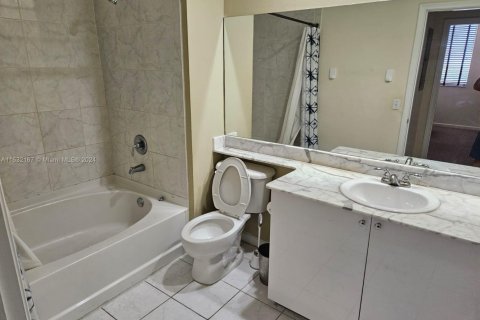 Condo in Aventura, Florida, 2 bedrooms № 1694157 - photo 7
