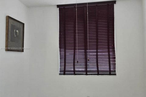 Condo in Aventura, Florida, 2 bedrooms № 1694157 - photo 12