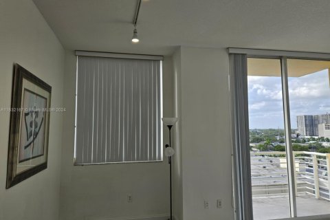 Condo in Aventura, Florida, 2 bedrooms № 1694157 - photo 9