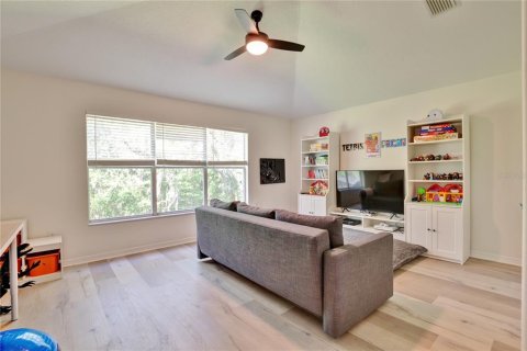 Casa en alquiler en Fish Hawk, Florida, 5 dormitorios, 306.67 m2 № 1840301 - foto 19