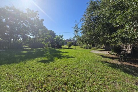 House in Deltona, Florida 3 bedrooms, 130.62 sq.m. № 1902507 - photo 5