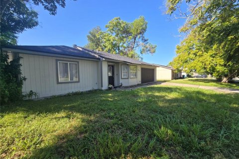 House in Deltona, Florida 3 bedrooms, 130.62 sq.m. № 1902507 - photo 3