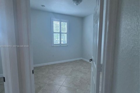 Touwnhouse à louer à Homestead, Floride: 3 chambres, 106.93 m2 № 2266105 - photo 8