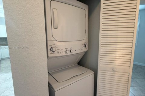 Touwnhouse à louer à Homestead, Floride: 3 chambres, 106.93 m2 № 2266105 - photo 6
