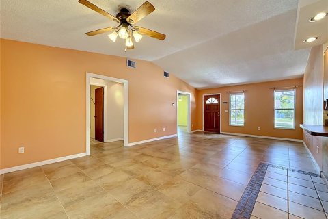 Casa en venta en Odessa, Florida, 4 dormitorios, 209.12 m2 № 2151780 - foto 13