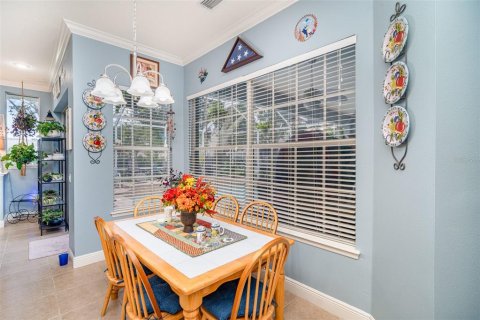 House in Riverview, Florida 5 bedrooms, 240.99 sq.m. № 1910611 - photo 11