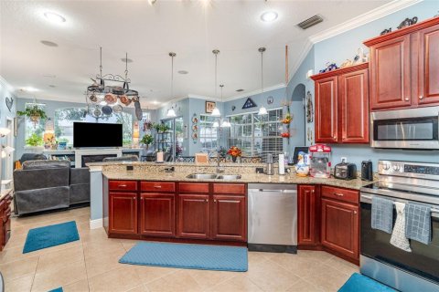 House in Riverview, Florida 5 bedrooms, 240.99 sq.m. № 1910611 - photo 13