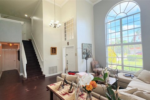 Villa ou maison à vendre à Pembroke Pines, Floride: 5 chambres № 1966813 - photo 15