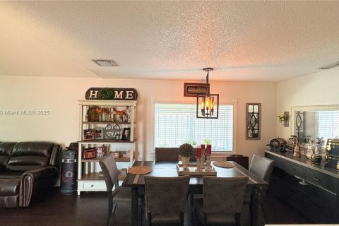 Villa ou maison à vendre à Pembroke Pines, Floride: 5 chambres № 1966813 - photo 23