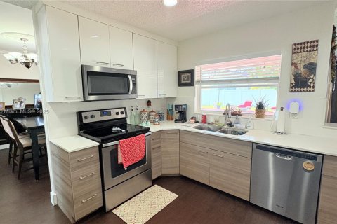 Villa ou maison à vendre à Pembroke Pines, Floride: 5 chambres № 1966813 - photo 19