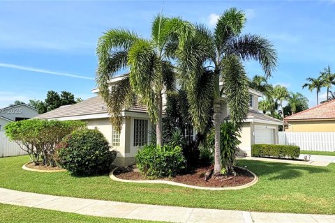 Villa ou maison à vendre à Pembroke Pines, Floride: 5 chambres № 1966813 - photo 4