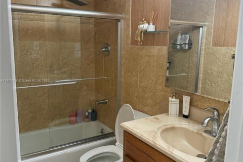 Condominio en alquiler en Sunny Isles Beach, Florida, 1 dormitorio, 65.5 m2 № 1954379 - foto 6