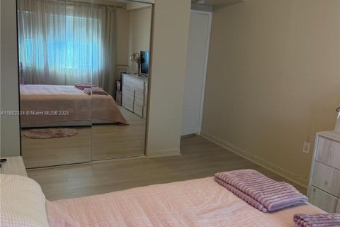 Condominio en alquiler en Sunny Isles Beach, Florida, 1 dormitorio, 65.5 m2 № 1954379 - foto 9