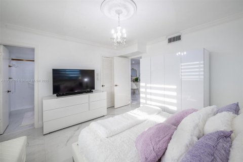 Copropriété à vendre à Pembroke Pines, Floride: 2 chambres, 108.7 m2 № 1937411 - photo 19