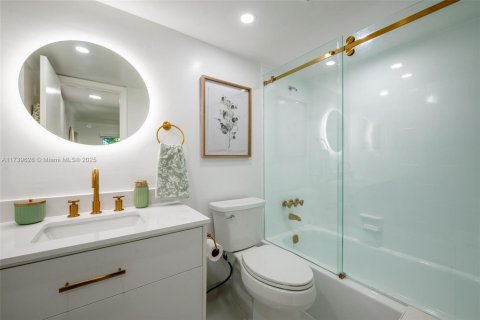 Condominio en venta en Pembroke Pines, Florida, 2 dormitorios, 108.7 m2 № 1937411 - foto 17
