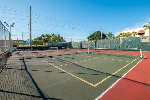 Condominio en venta en Pembroke Pines, Florida, 2 dormitorios, 108.7 m2 № 1937411 - foto 23