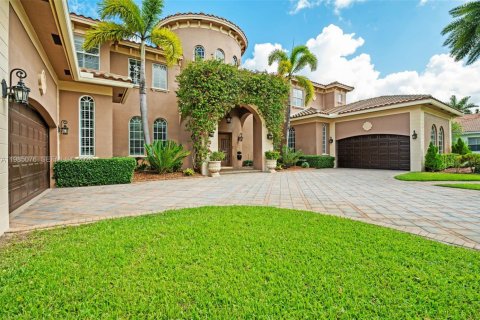 House in Davie, Florida 6 bedrooms, 609.81 sq.m. № 2063644 - photo 3