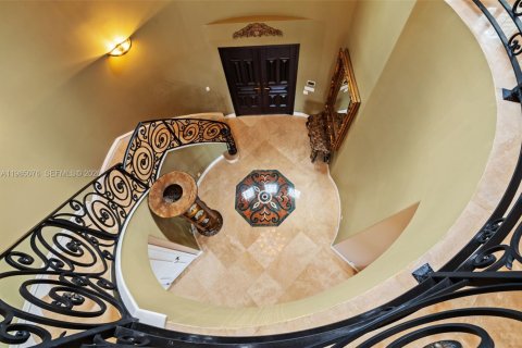House in Davie, Florida 6 bedrooms, 609.81 sq.m. № 2063644 - photo 30