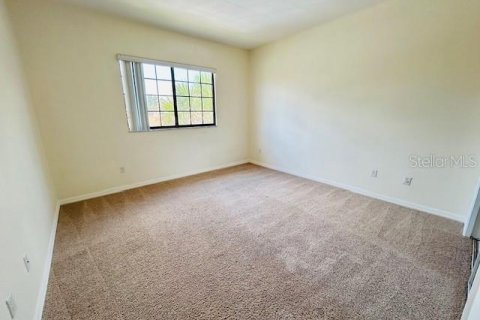 Touwnhouse à louer à Poinciana, Floride: 3 chambres, 135.27 m2 № 2106703 - photo 9