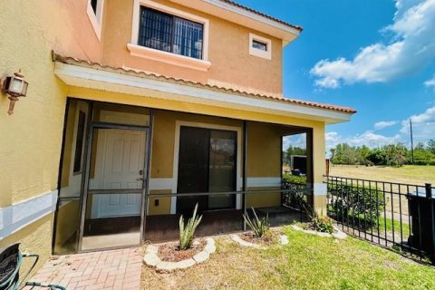 Touwnhouse à louer à Poinciana, Floride: 3 chambres, 135.27 m2 № 2106703 - photo 16