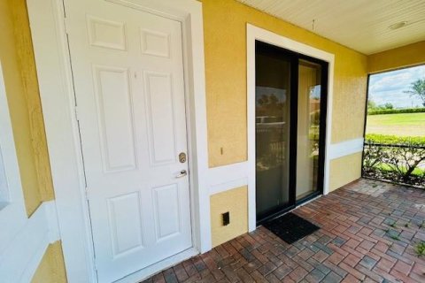 Touwnhouse à louer à Poinciana, Floride: 3 chambres, 135.27 m2 № 2106703 - photo 15