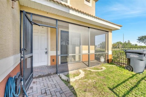 Touwnhouse à louer à Poinciana, Floride: 3 chambres, 135.27 m2 № 2106703 - photo 17