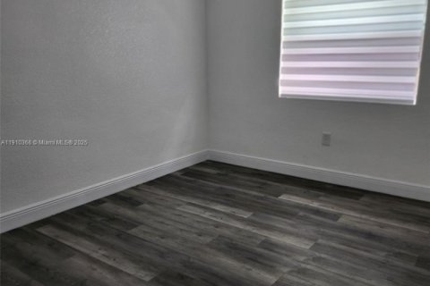 Villa ou maison à vendre à Miami, Floride: 4 chambres, 136.19 m2 № 1966483 - photo 8