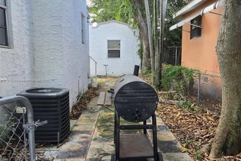 Villa ou maison à vendre à Miami, Floride: 4 chambres, 136.19 m2 № 1966483 - photo 3