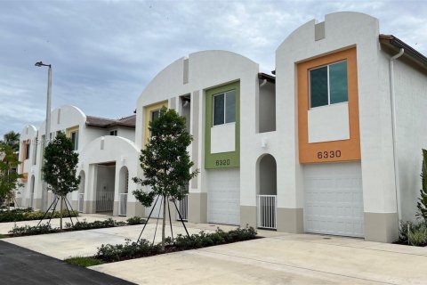 Touwnhouse à Davie, Floride 3 chambres, 131.74 m2 № 1973354