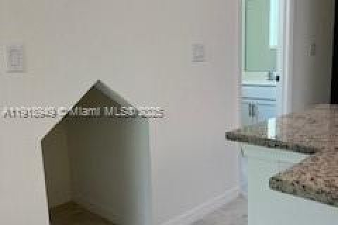 Touwnhouse à louer à Davie, Floride: 3 chambres, 131.74 m2 № 1973354 - photo 6