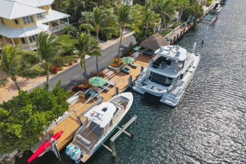 Купить виллу или дом в Ки-Ларго, Флорида 3 спальни, № 1969933 - фото 7